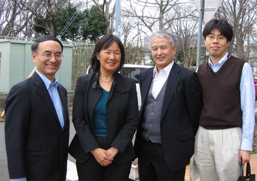 "Prof. Hu (second left) with Vice President Dr. Noda (second right), Mr. Fujita (far left) and Dr. Ozawa." Image